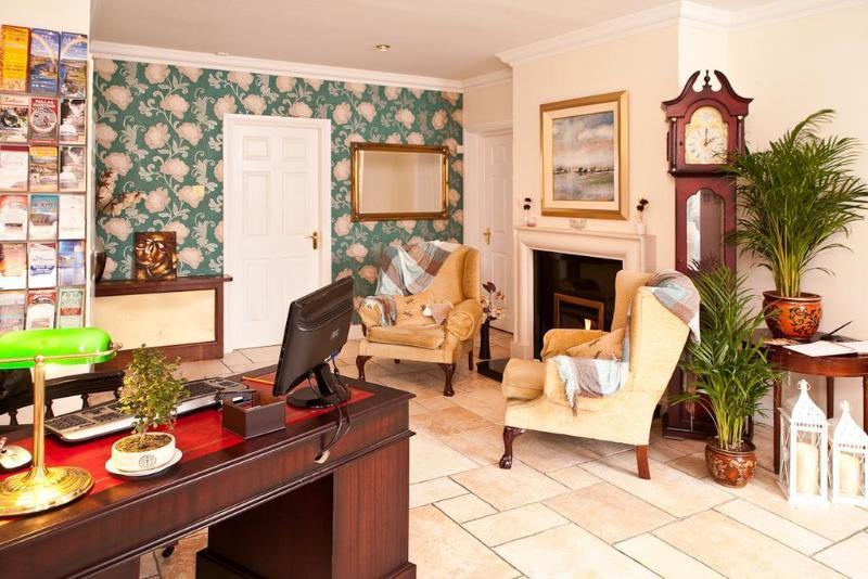 Amber Heights Bed & Breakfast Galway Exterior photo